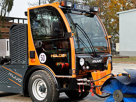 Stadtentsorgung Potsdam mit neuartiger Technik von Holder erfolgreich in der Gr&uuml;npflege 