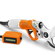 Neue, elektronisch gesteuerte Akku-Astschere STIHL ASA 85
