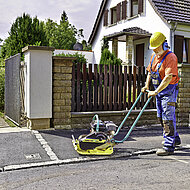 Ammann R&uuml;tteplatte APF 1240 - Ein Verdichter f&uuml;r alle F&auml;lle