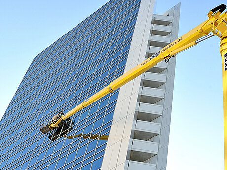 GL Verleih: 100-m-Arbeitsb&uuml;hne. Ne echt gro&szlig;e Nummer.