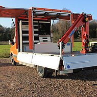 Die ultimative Allzweckl&ouml;sung: Schoon Pritschenfahrzeuge mit Ladekran und Fahrzeugeinrichtung 