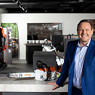 Rekordumsatz: Motors&auml;gen-Spezialist knackt F&uuml;nf-Milliarden-Euro-Marke