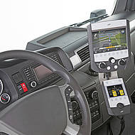 Weiterentwicklung: Schmidt Bedienpulte jetzt mit Sprachbest&auml;tigung und Heckkamera-Integration