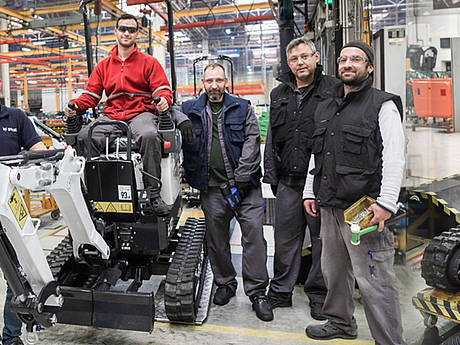 &Uuml;ber 10.000 verkaufte Bobcat E10 Minibagger in zehn Jahren