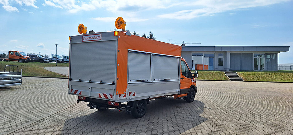 Aluminium-Rollläden und Werkzeugboxen für den Ford Transit
