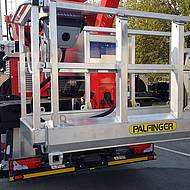 PALFINGER pr&auml;sentiert teleskopierbaren Arbeitskorb f&uuml;r P 370 KS