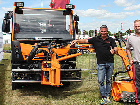 Das Nonplusultra im Kommunaleinsatz: Aebi MT Geräteträger mit Semi-Hydrostat