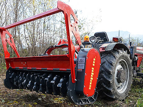 Leichter Forstmulcher MICROFORST pto f&uuml;r Traktoren bis 60 PS