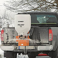 Ohne Spezialfahrzeug: Professioneller Winterdienst mit dem POLARO 12 Volt-Wintersteuer
