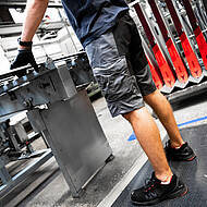 Skihersteller Atomic stattet Mitarbeiter mit neuer Arbeitsbekleidung aus