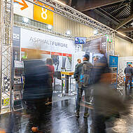 Moderne Baustoffe und Maschinen für den Straßenunterhalt