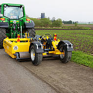 Wirtschafts- und Wanderwege in einer &Uuml;berfahrt sanieren