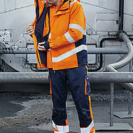 ENGEL Workwear: Im auff&auml;lligen Zwiebellook nach Drau&szlig;en