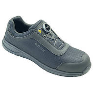 Viel auf den Beinen mit Baak