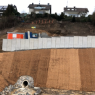 Begr&uuml;nung im Anspritzverfahren &ndash; Neisser setzt Geoprodukte in Overath ein