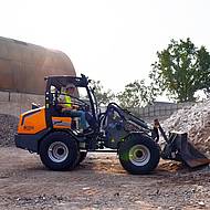 Kompaktes Kraftpaket: TOBROCO-GIANTs neuer Radlader G3500 X-TRA 