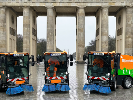 Meilenstein f&uuml;r K&uuml;pper-Weisser: 100. Urban-Sweeper-Kehrmaschine f&uuml;r die Stadt Berlin