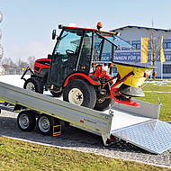HUMBAUR mit neuem versenkbarem Zurrsystem auf der demopark