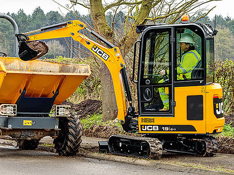 demopark: JCB zeigt auf die &bdquo;gr&uuml;ne&ldquo; Branche zugeschnitte-ne Maschinen