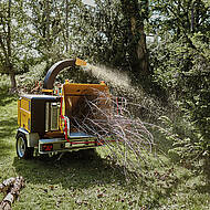 Neuer Mittelklasse-Powerhäcksler 325 MX-E auf FORSTlive zu sehen