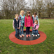 Extravagante Bodentrampoline von ATP Keiner