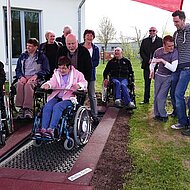 Jump + Enjoy Rollstuhlfahrer Trampolin f&uuml;r die Lebenshilfe Springe e.V.