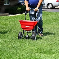 Echo ERCO SP-1205 streut in engen Passagen ebenso wie auf weiten Fl&auml;chen 