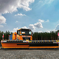 Teplex TK4080X – teleskopierbarer Frontschneepflug auf der demopark