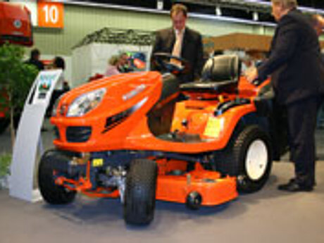 KUBOTA: