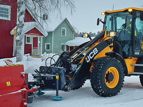 JCB 409 Kompakt-Radlader f&uuml;r den Winterdienst