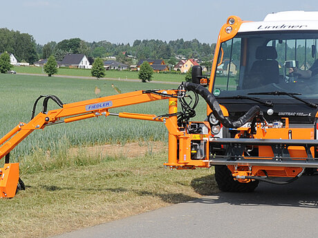 FIEDLER bietet Frontausleger mit diversen Reichweiten &ndash; &uuml;berarbeitete Produktgeneration bei Vier-Meter-Auslegern