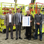 Hoch hinaus &ndash; Schwenk Arbeitsb&uuml;hnen feiert 30-j&auml;hriges Firmenjubil&auml;um