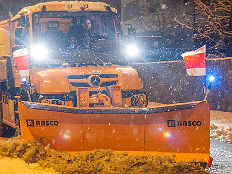 RASCO und Unimog: eine Fahrzeugkombination f&uuml;r ganzj&auml;hrige Wartung