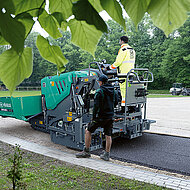 SUPER 800-5 P-Tier: Marktstart für neuen Mini-Straßenfertiger 