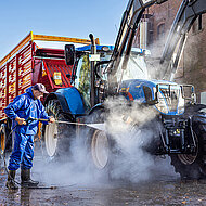 Neuartige Reinigungstechnik und ökologische Wildkrautbekämpfung