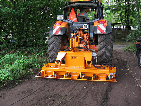 Der Einsatz des P&Ouml;MA- Plattenverdichters RP 240