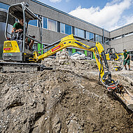 E-Premiere &ndash; GaLaBauer Haase setzt auf emissionsfreie Technik