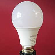 euroLighting Neuheit: LED-Lampen mit Ein-/Ausschaltautomatik 