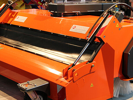 Kersten Kehrmaschine mit sensorgesteuerter H&ouml;henverstellung 