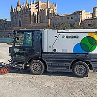 Profis best&auml;tigen: elektrisch betriebene Kehrmaschinen bew&auml;hren sich im Alltag