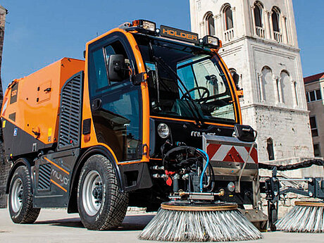 Der Kommunaltransporter Holder MUVO &uuml;berzeugt im Ganzjahreseinsatz