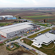 Rasco f&uuml;hrt per Video durch neue Firmengeb&auml;ude