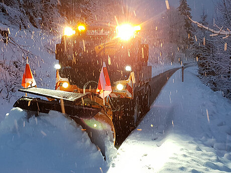 Blaulicht im Winterdienst: In Baden-Württemberg und Nordrhein-Westfalen seit Jahren Usus