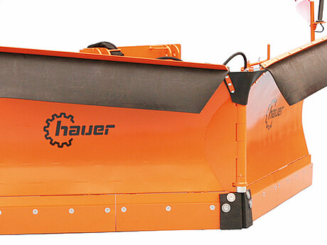 Neuer Varioschneepflug VS-L von Hauer zu sehen auf der Demopark