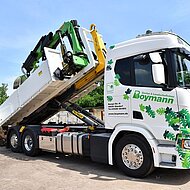 Des G&auml;rtners Multitalent: Garten- und Landschaftsbauer Boymann setzt auf PALFINGER-Technik