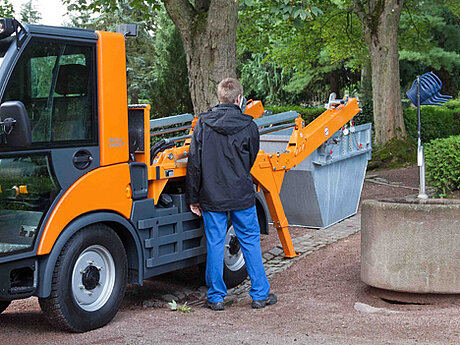 Multicar TREMO T+ mit Jotha Absetzkippaufbau