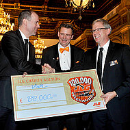 Teleskoplader bei Benefizauktion versteigert