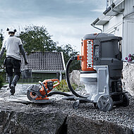 Handlich und leicht zu transportieren: die neuen Entstauber DE 110 und DE 110i