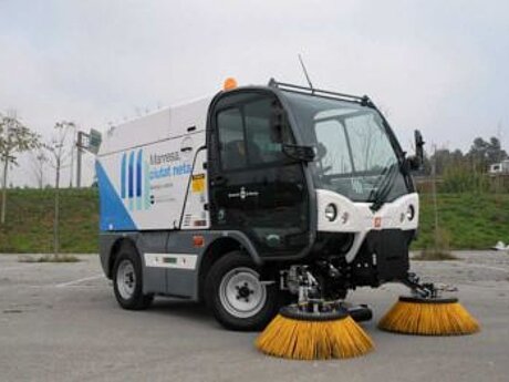 NEUE Schmalspur Ger&auml;tetr&auml;ger f&uuml;r den deutschen Markt bei AUSA