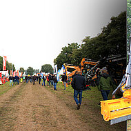 Zu Besuch im Moorgebiet: die Maschinenvorführung Hausstette